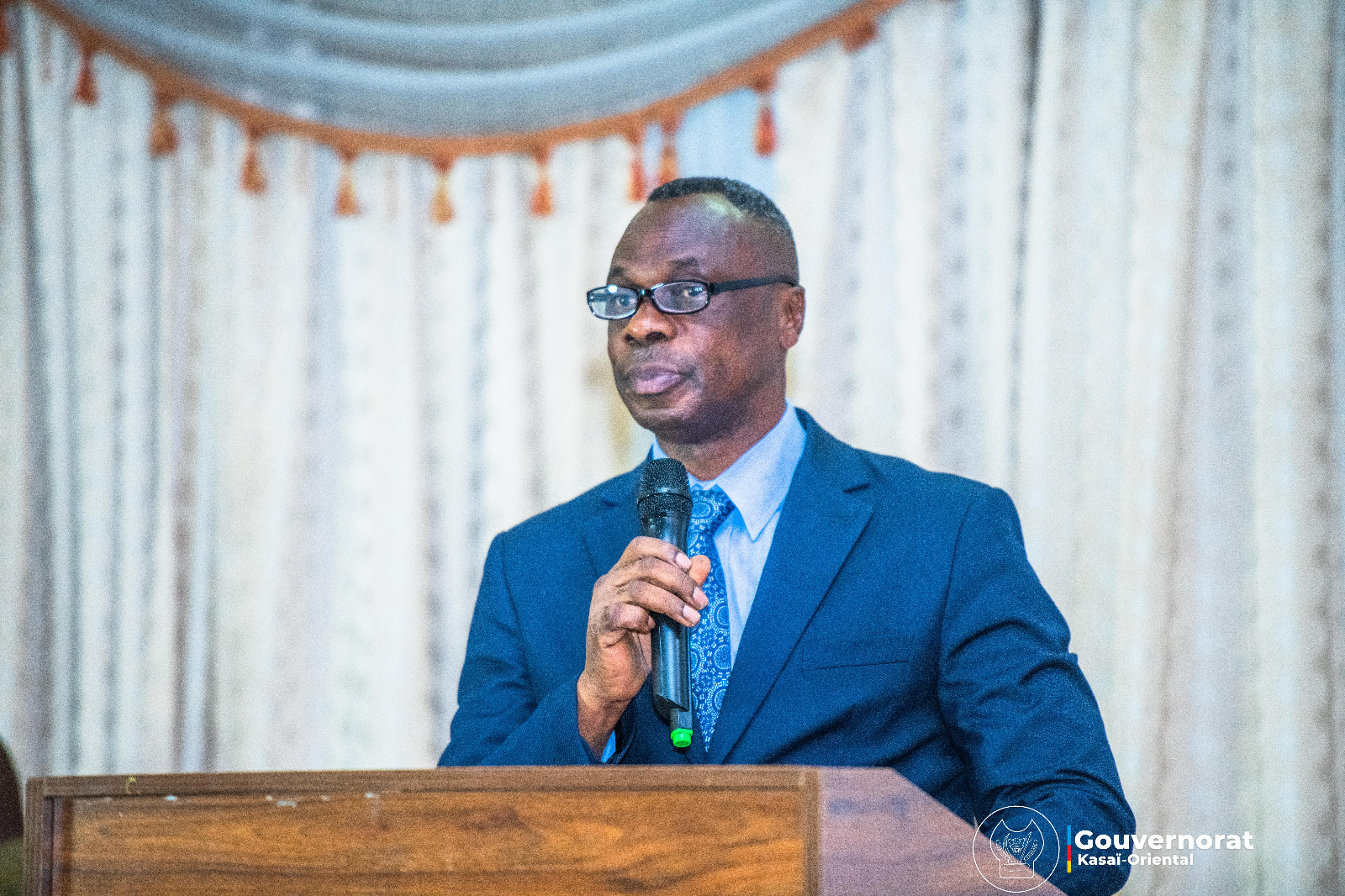 JEAN-PAUL MBWEBWA KAPO CLÔTURE LE COLLOQUE INTERNATIONAL DE L’UOM JEAN-PAUL MBWEBWA KAPO CLÔTURE LE COLLOQUE INTERNATIONAL DE L’UOM