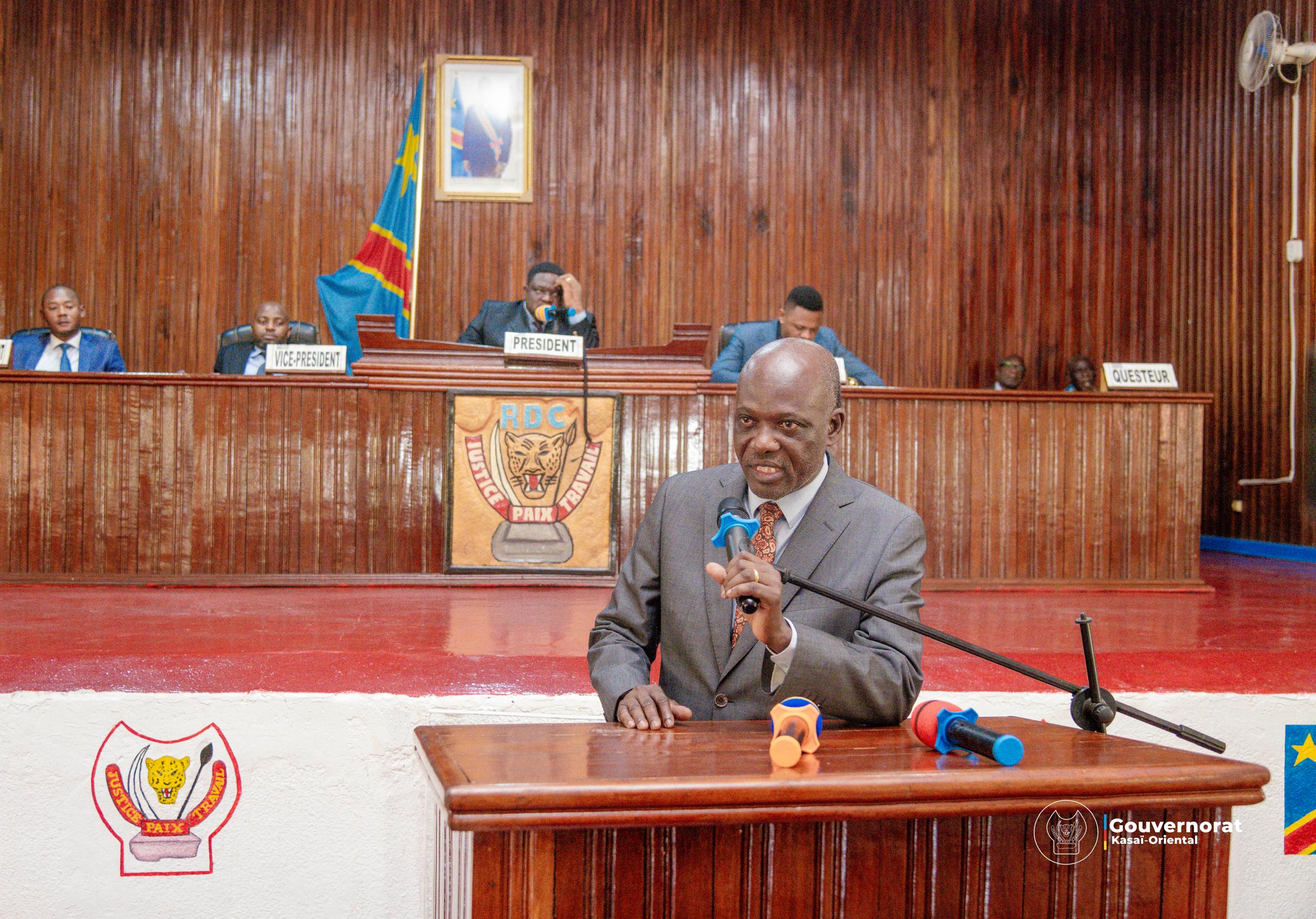 AUGUSTIN KAYEMBA MULEMENA PRÉSENTE LE PROJET D’ÉDIT BUDGÉTAIRE D’INTÉGRATION 2025 À L’ASSEMBLÉE PROVINCIALE AUGUSTIN KAYEMBA MULEMENA PRÉSENTE LE PROJET D’ÉDIT BUDGÉTAIRE D’INTÉGRATION 2025 À L’ASSEMBLÉE PROVINCIALE