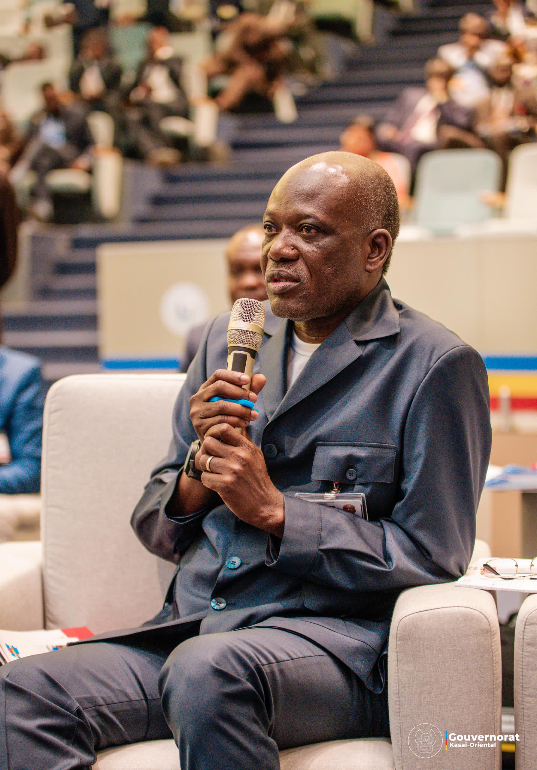 12 ÈME CONFÉRENCE DES GOUVERNEURS, LE DOCTEUR AUGUSTIN KAYEMBA MULEMENA EN CROISADE CONTRE LE VIH-SIDA INFANTILE AU KASAÏ ORIENTAL 12 ÈME CONFÉRENCE DES GOUVERNEURS, LE DOCTEUR AUGUSTIN KAYEMBA MULEMENA EN CROISADE CONTRE LE VIH-SIDA INFANTILE AU KASAÏ ORIENTAL