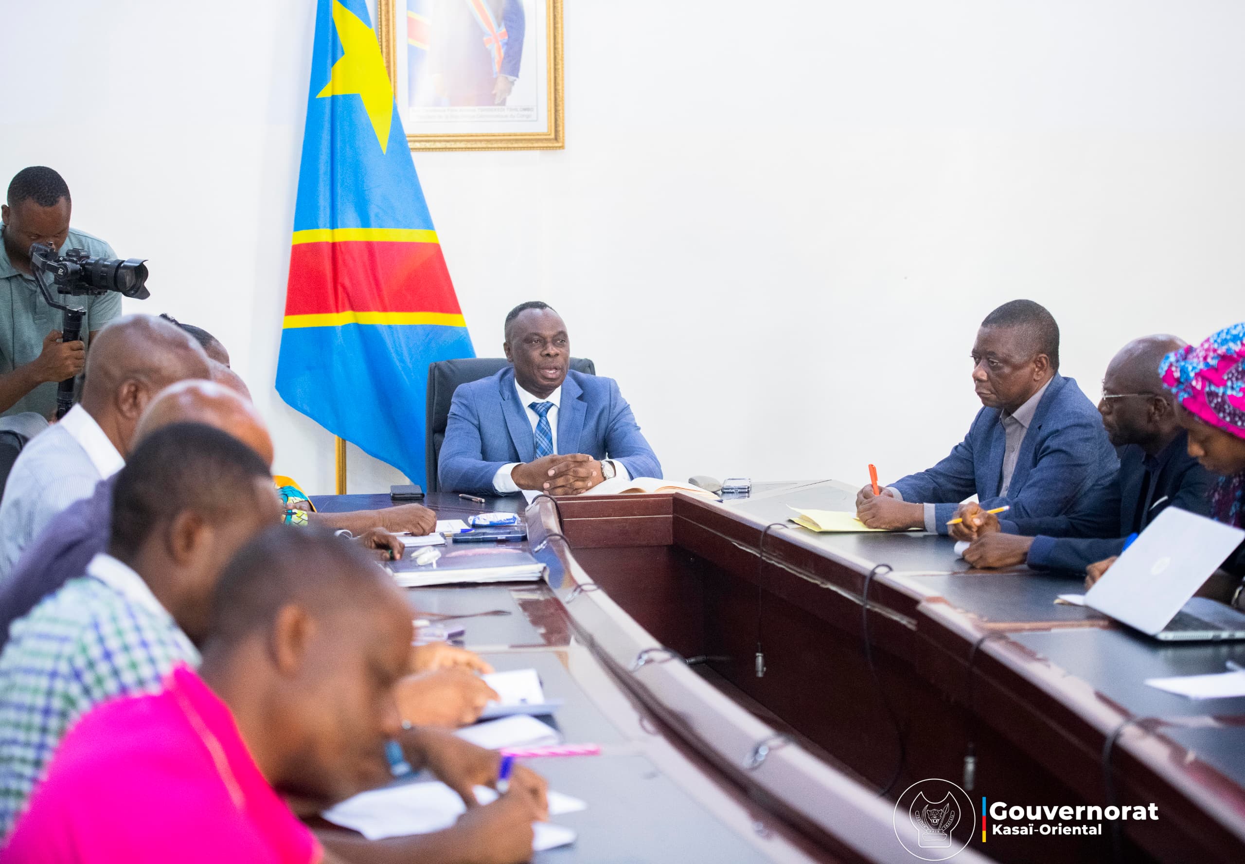 LE GOUVERNEUR JEAN-PAUL MBWEBWA KAPO ET LES ACTEURS DU SECTEUR AGRICOLE ÉVALUENT LA CAMPAGNE AGRICOLE 2025–2026 LE GOUVERNEUR JEAN-PAUL MBWEBWA KAPO ET LES ACTEURS DU SECTEUR AGRICOLE ÉVALUENT LA CAMPAGNE AGRICOLE 2025–2026