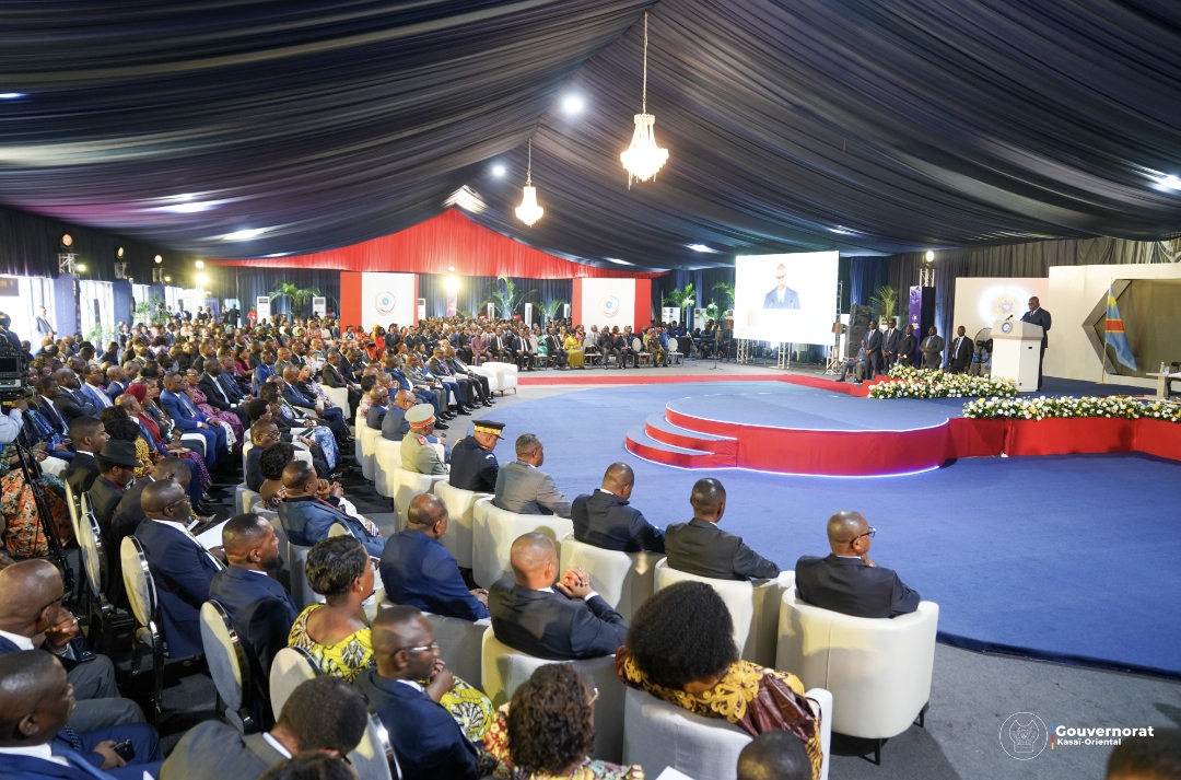 LE GOUVERNEUR JEAN-PAUL MBWEBWA KAPO ET LE CONSEIL PROVINCIAL DE LA JEUNESSE, PARTICIPENT À LA TABLE RONDE NATIONALE SUR L’EMPLOI ET L’ENTREPRENEURIAT DES JEUNES LE GOUVERNEUR JEAN-PAUL MBWEBWA KAPO ET LE CONSEIL PROVINCIAL DE LA JEUNESSE, PARTICIPENT À LA TABLE RONDE NATIONALE SUR L’EMPLOI ET L’ENTREPRENEURIAT DES JEUNES