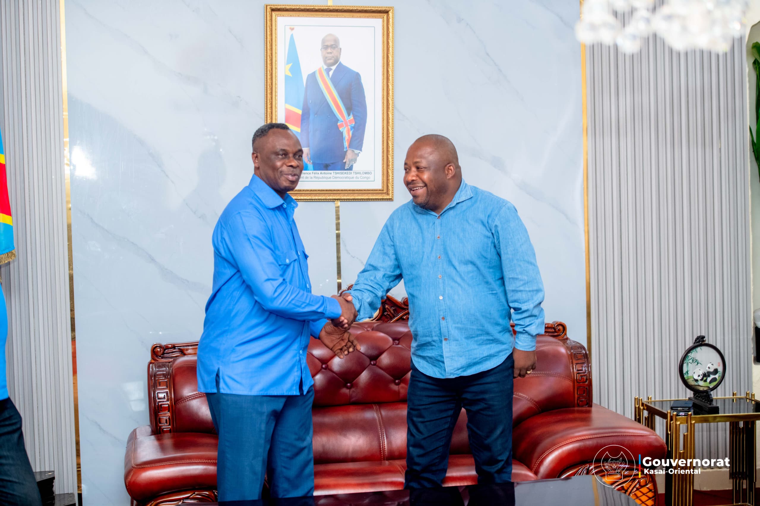 RÉHABILITATION DU STADE KASHALA BONZOLA, LE GOUVERNEUR JEAN-PAUL MBWEBWA  KAPO DÉPLOIE SON ÉNERGIE POUR LE RETOUR DU CHAMPIONNAT NATIONAL À MBUJIMAYI