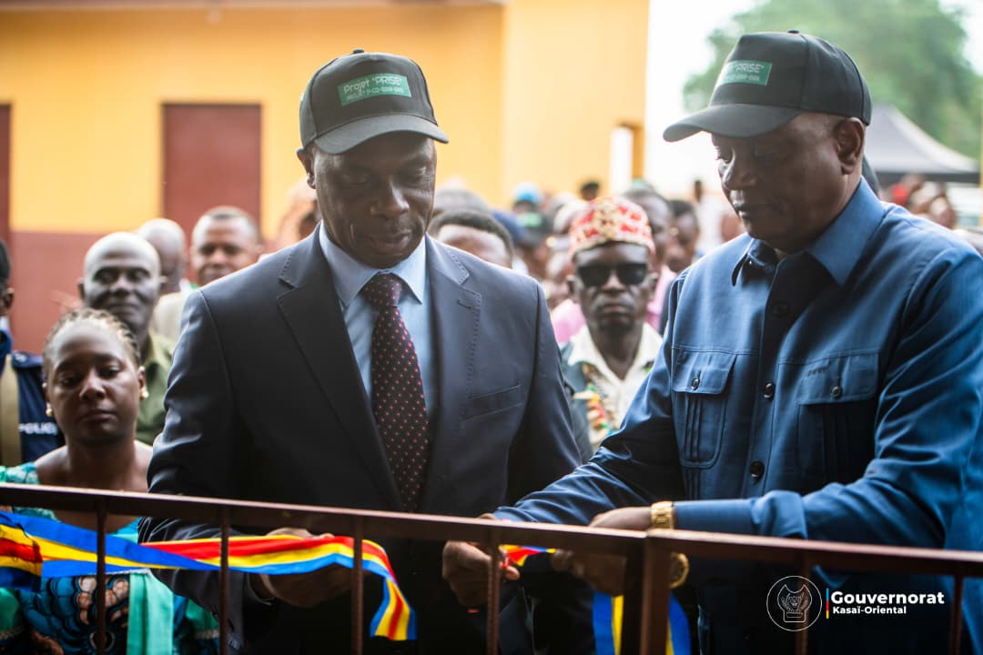 JEAN-PAUL MBWEBWA KAPO A TSHILENGE AVEC LE MINISTRE DU DÉVELOPPEMENT RURAL POUR L’INAUGURATION DES OUVRAGES DU PROJET PRISE