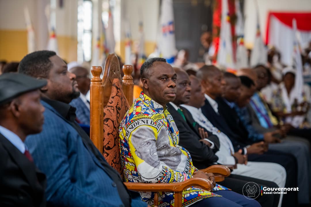 LE GOUVERNEUR JEAN-PAUL MBWEBWA KAPO HONORE LA MÉMOIRE DU DOCTEUR ÉTIENNE TSHISEKEDI WA MULUMBA LE GOUVERNEUR JEAN-PAUL MBWEBWA KAPO HONORE LA MÉMOIRE DU DOCTEUR ÉTIENNE TSHISEKEDI WA MULUMBA