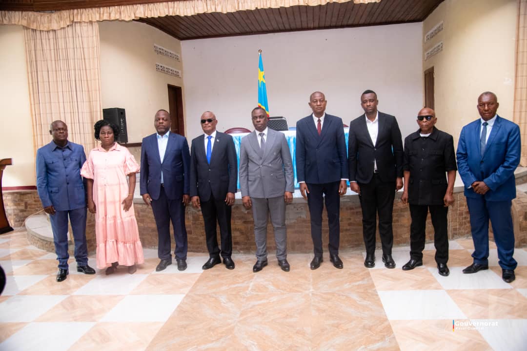 JEAN-PAUL MBWEBWA KAPO INSTALLE LE COMITÉ PROVINCIAL DES POPULATIONS JEAN-PAUL MBWEBWA KAPO INSTALLE LE COMITÉ PROVINCIAL DES POPULATIONS