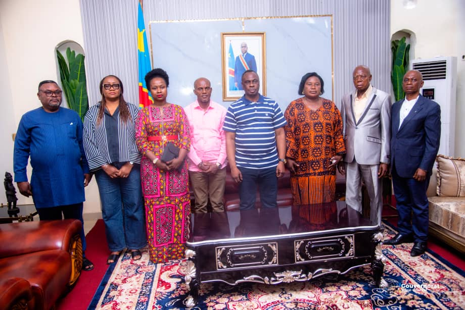 VERS UNE RECONNAISSANCE DES COMPÉTENCES PROFESSIONNELLES AU KASAÏ ORIENTAL, JEAN-PAUL MBWEBWA KAPO REÇOIT UNE DÉLÉGATION DU MINISTÈRE DE TUTELLE VERS UNE RECONNAISSANCE DES COMPÉTENCES PROFESSIONNELLES AU KASAÏ ORIENTAL, JEAN-PAUL MBWEBWA KAPO REÇOIT UNE DÉLÉGATION DU MINISTÈRE DE TUTELLE