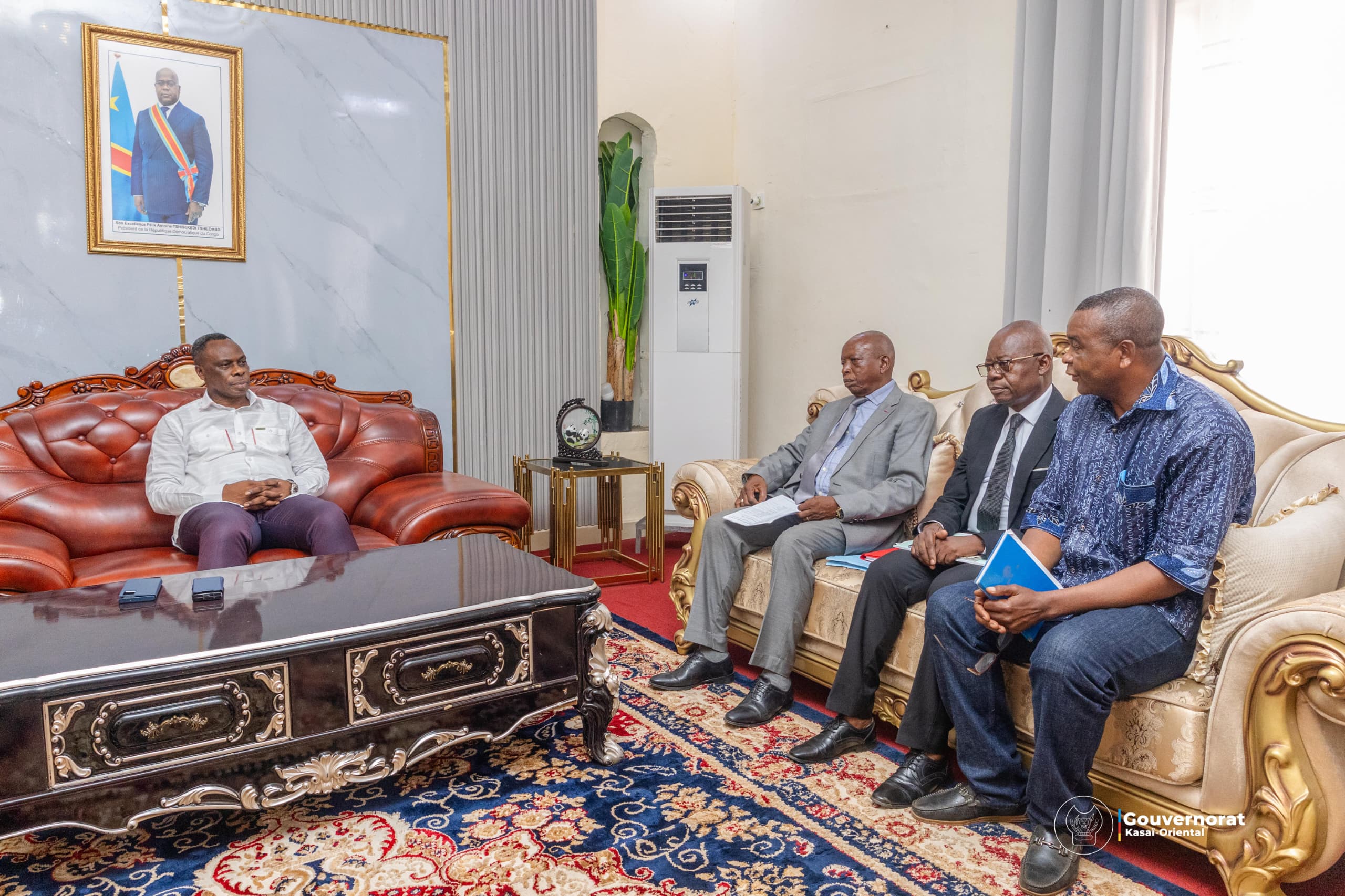 JEAN-PAUL MBWEBWA KAPO REÇOIT LA MISSION DE CONTRÔLE DES ÉCOLES TECHNIQUES EN MISSION AU KASAÏ ORIENTAL