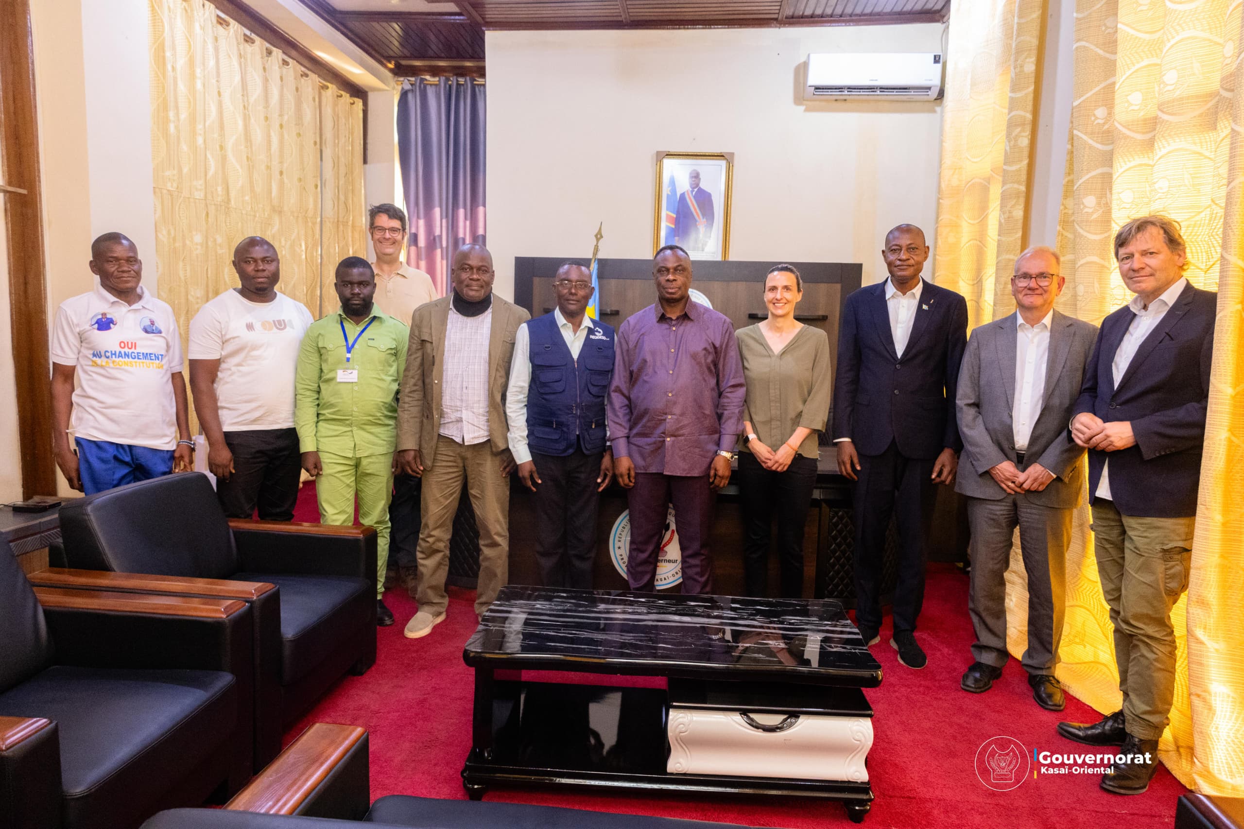 ÉCHANGES FRUCTUEUX ENTRE LA KFW ET JEAN-PAUL MBWEBWA KAPO AUTOUR DU PROJET DE CONSTRUCTION DE LA CENTRALE PHOTOVOLTAÏQUE DE LA REGIDESO ÉCHANGES FRUCTUEUX ENTRE LA KFW ET JEAN-PAUL MBWEBWA KAPO AUTOUR DU PROJET DE CONSTRUCTION DE LA CENTRALE PHOTOVOLTAÏQUE DE LA REGIDESO