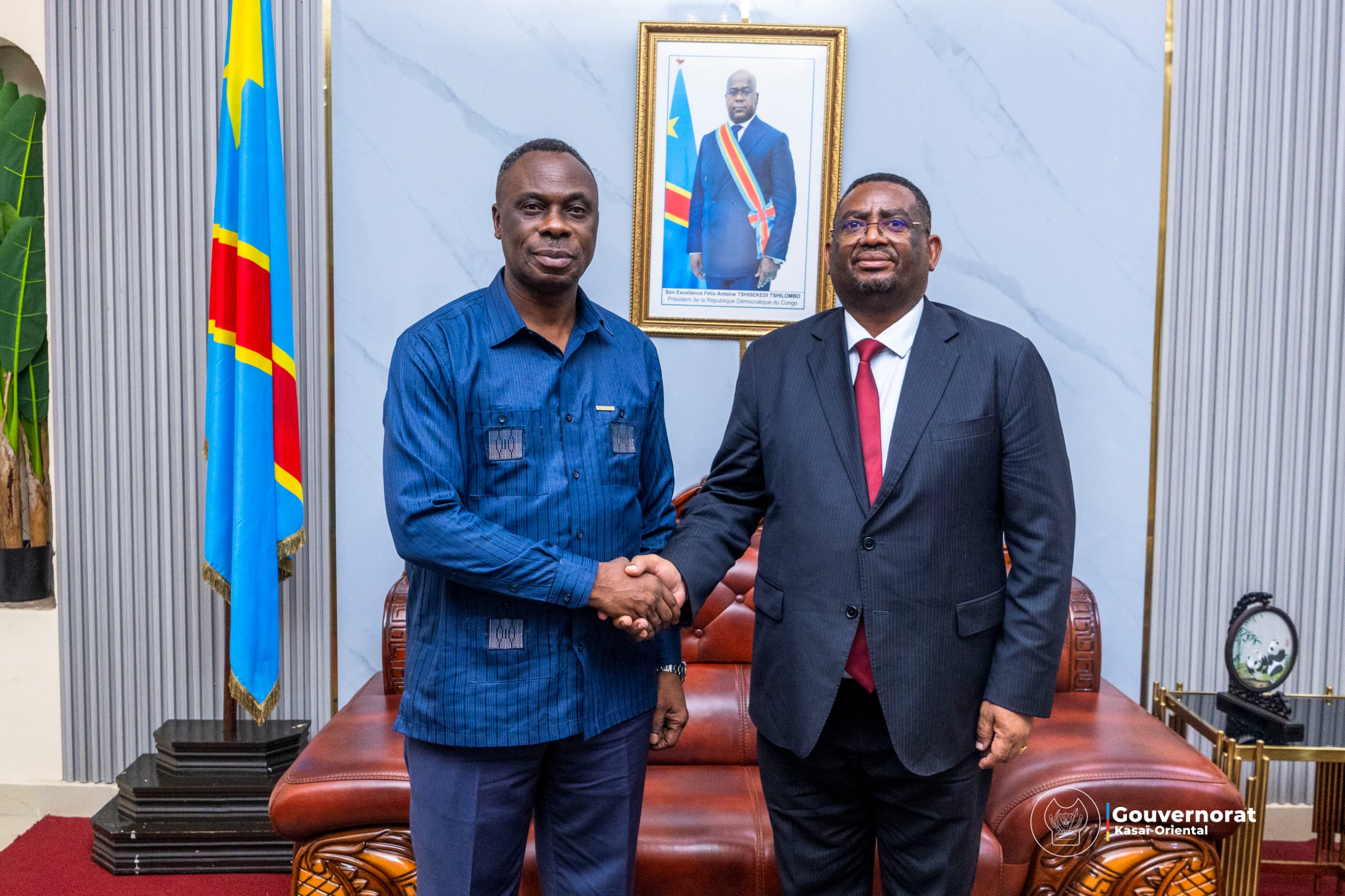 VOLS DIRECTS MBUJIMAYI-TANZANIE : JEAN-PAUL MBWEBWA KAPO ET L’AMBASSADEUR TANZANIEN ENVISAGENT UN PARTENARIAT STRATÉGIQUE VOLS DIRECTS MBUJIMAYI-TANZANIE : JEAN-PAUL MBWEBWA KAPO ET L’AMBASSADEUR TANZANIEN ENVISAGENT UN PARTENARIAT STRATÉGIQUE